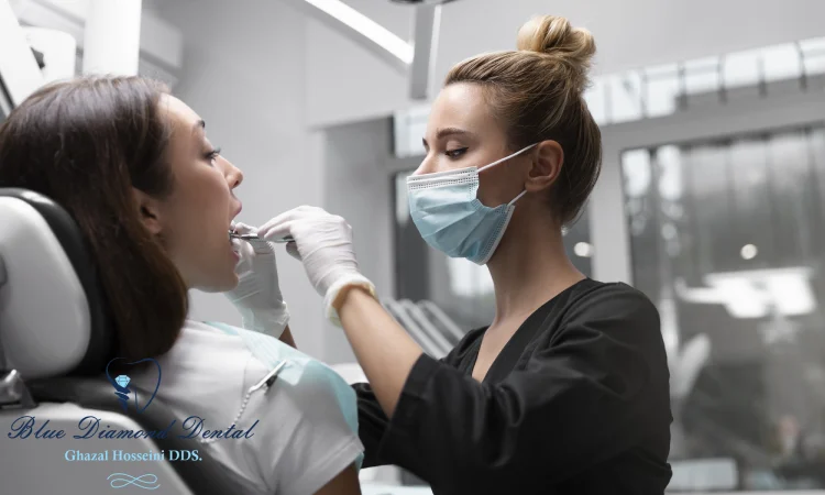 What is a dental hygienist and what are their duties and responsibilities?